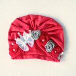 Gorro para bebé con flores y coronita · Corona – color Rojo