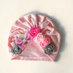 Gorro para bebé con flores y coronita · Corona – color Rosado
