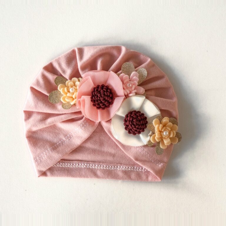Gorro para bebé con flor · Flor – color Rosado