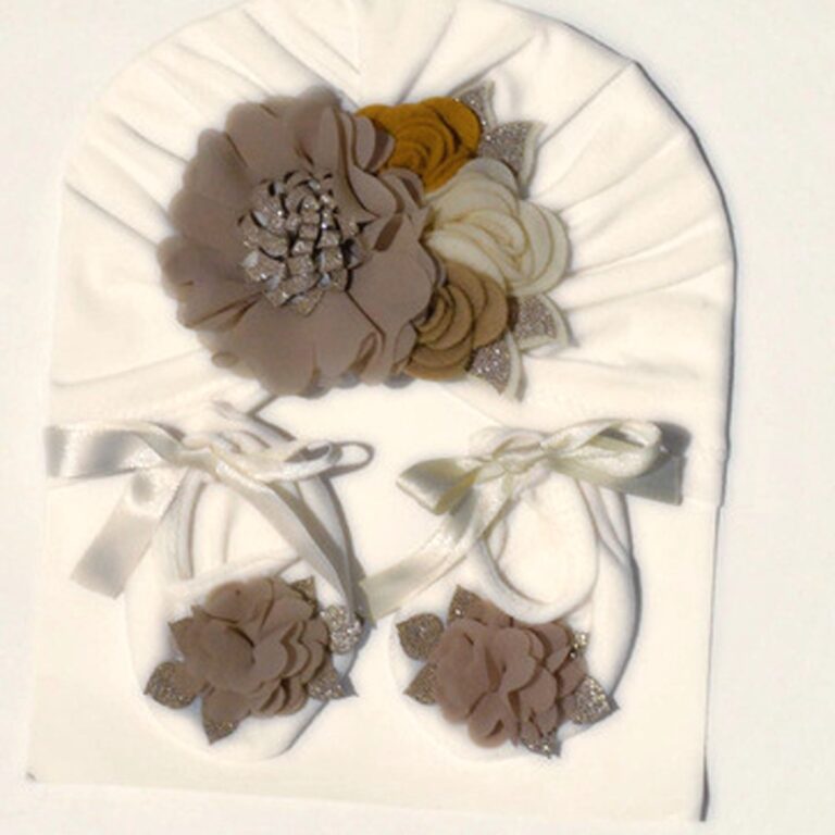 Set de gorro turbante y baletas para bebé con tocado floral · Tocado – color Beige
