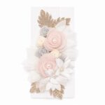 Tocado para bebé con flores y perlas estilo turbante · Gabriela – color Tierra