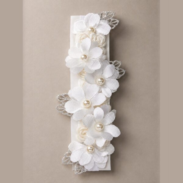 Tocado para bebé con perlas y tul · Preciosa – color Blanco